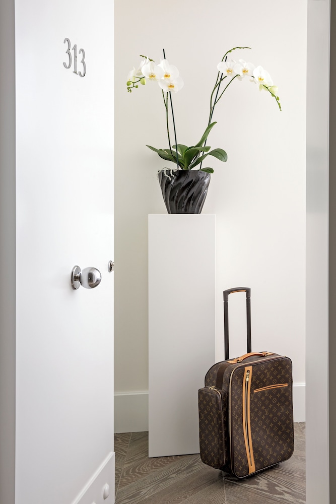 white villa tel aviv hotel