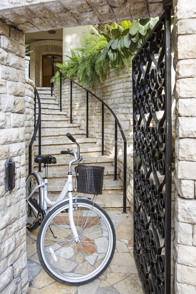 white villa tel aviv hotel