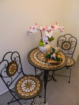 Loui Gardens,Qiryat Binyamin>>Haifa,2 star