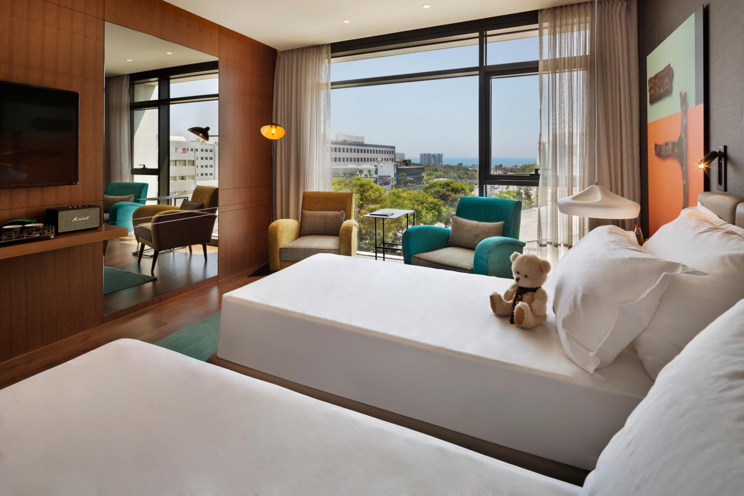 publica isrotel autograph collection