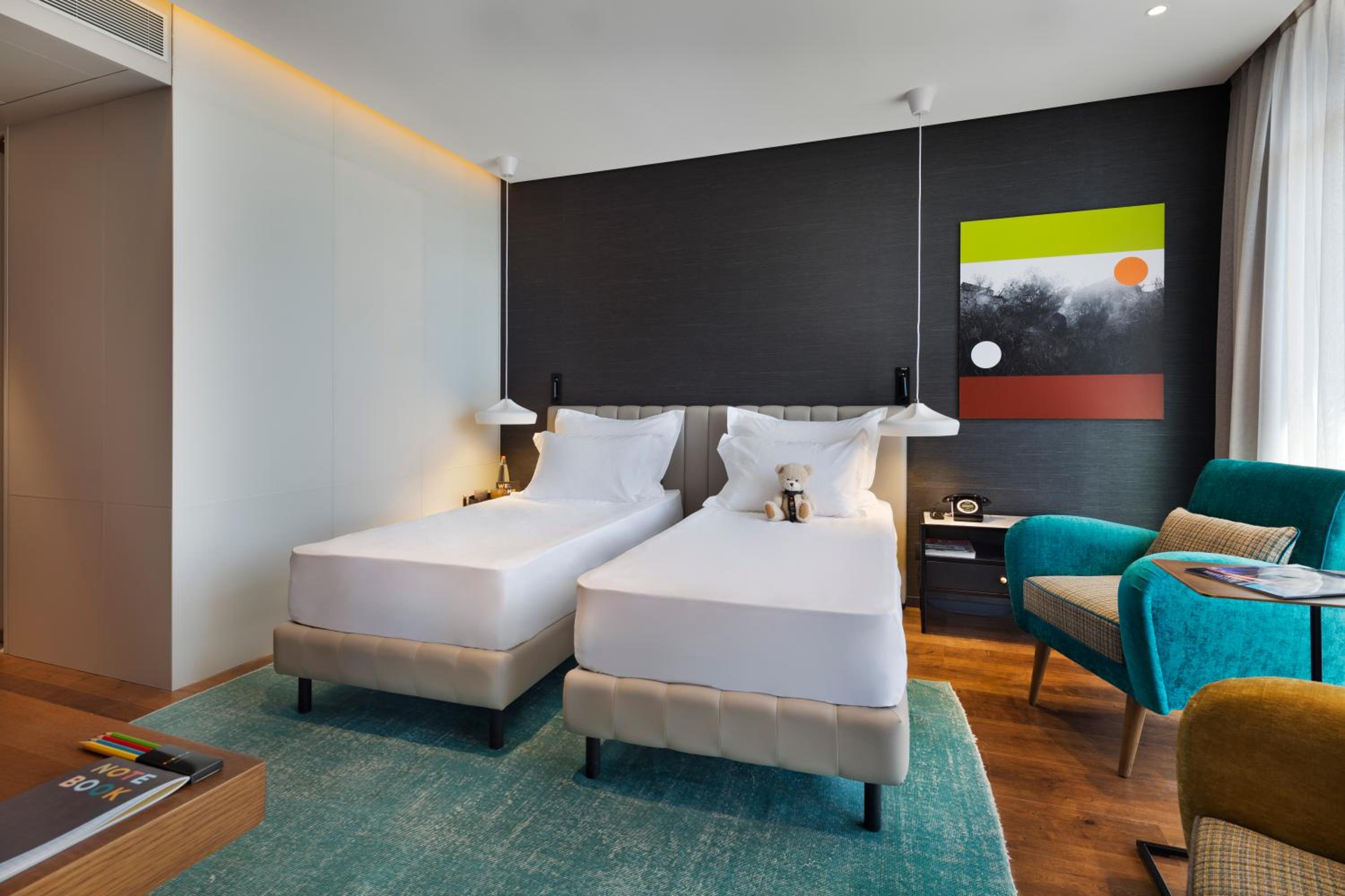 publica isrotel autograph collection