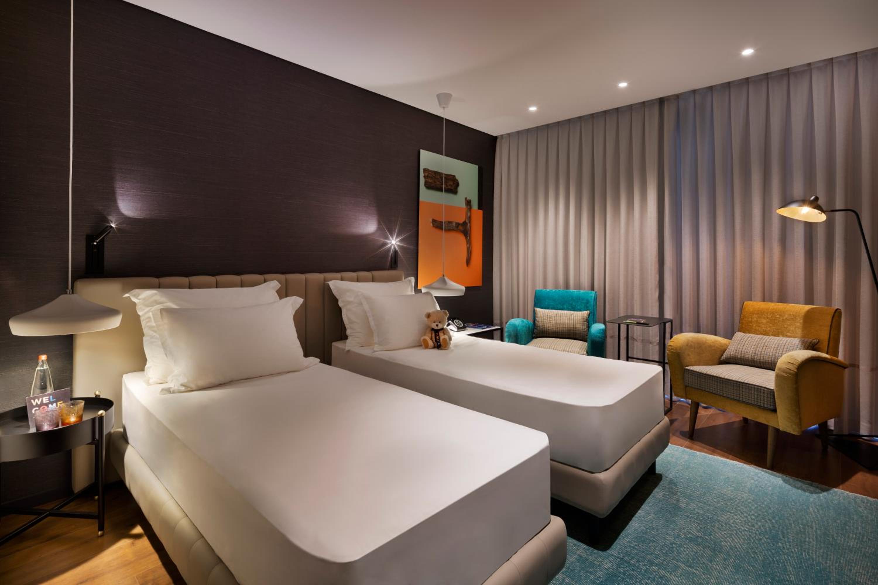 publica isrotel autograph collection