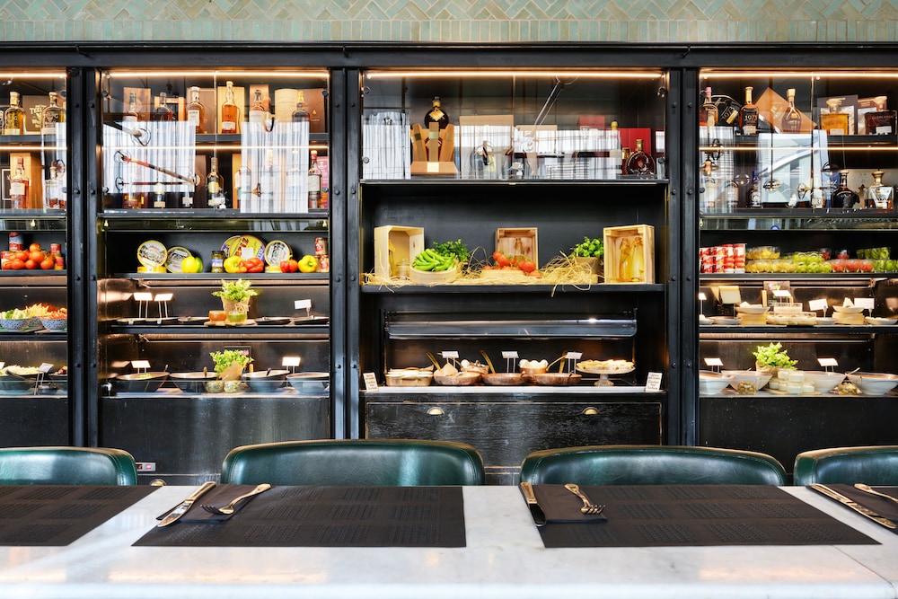 publica isrotel autograph collection