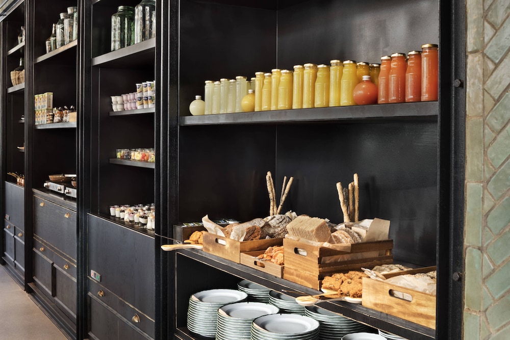 publica isrotel autograph collection