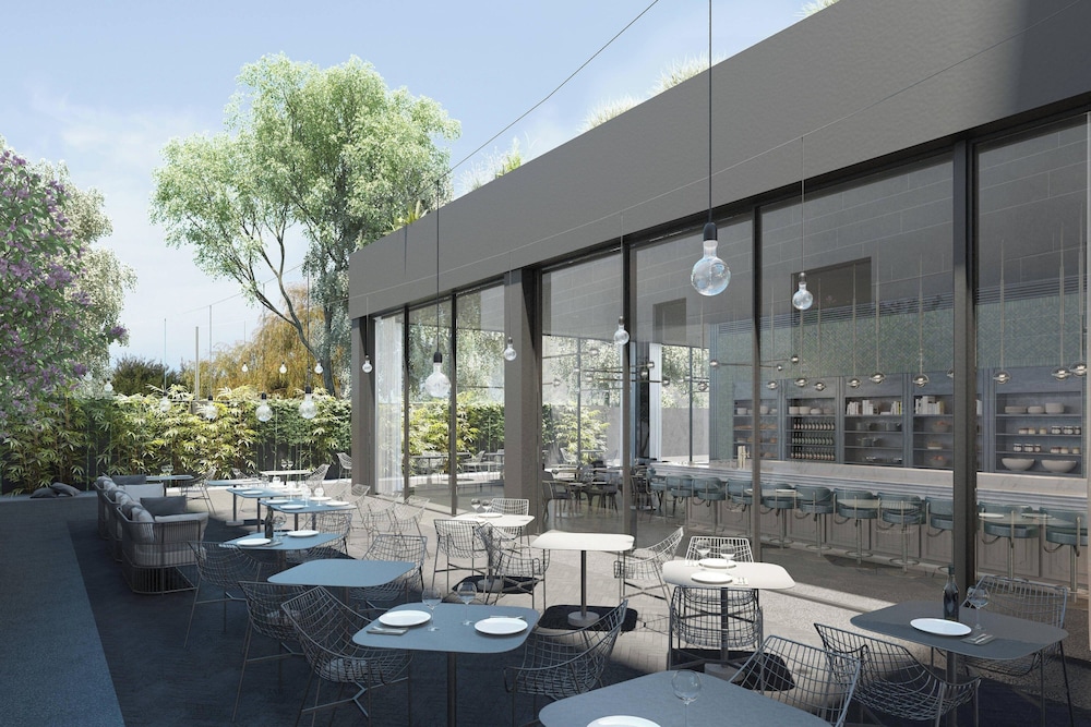 publica isrotel autograph collection