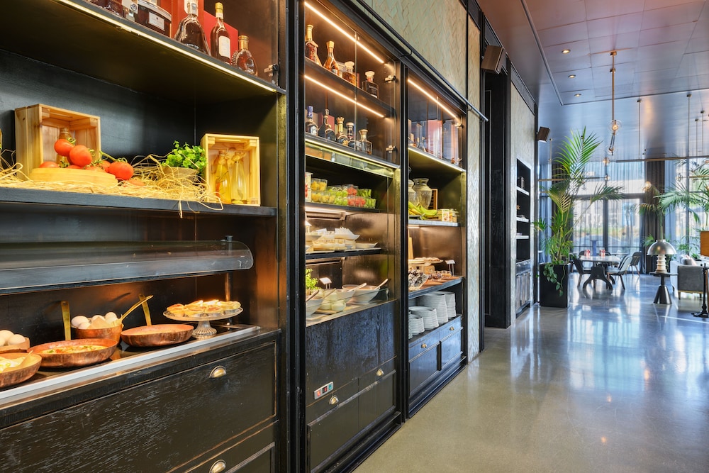 publica isrotel autograph collection