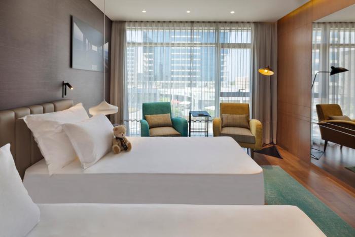 publica isrotel autograph collection