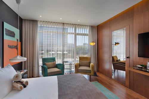 publica isrotel autograph collection