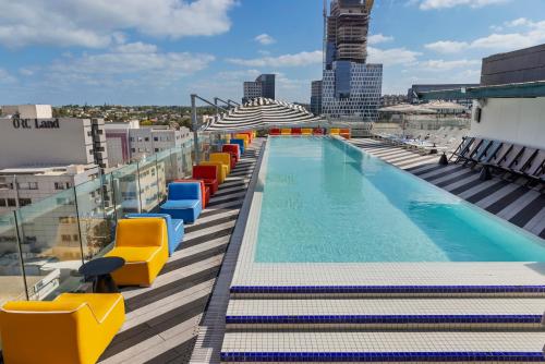 publica isrotel autograph collection