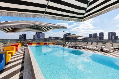 publica isrotel autograph collection