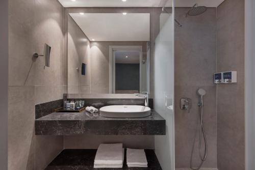 publica isrotel autograph collection