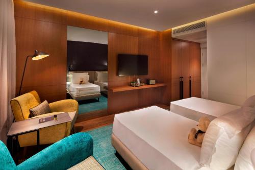 publica isrotel autograph collection