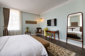 carmella boutique hotel