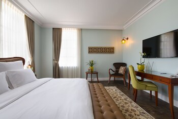 carmella boutique hotel
