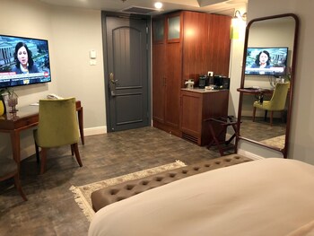 carmella boutique hotel