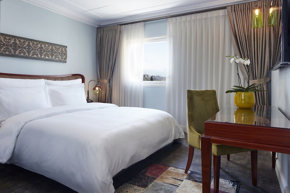 carmella boutique hotel