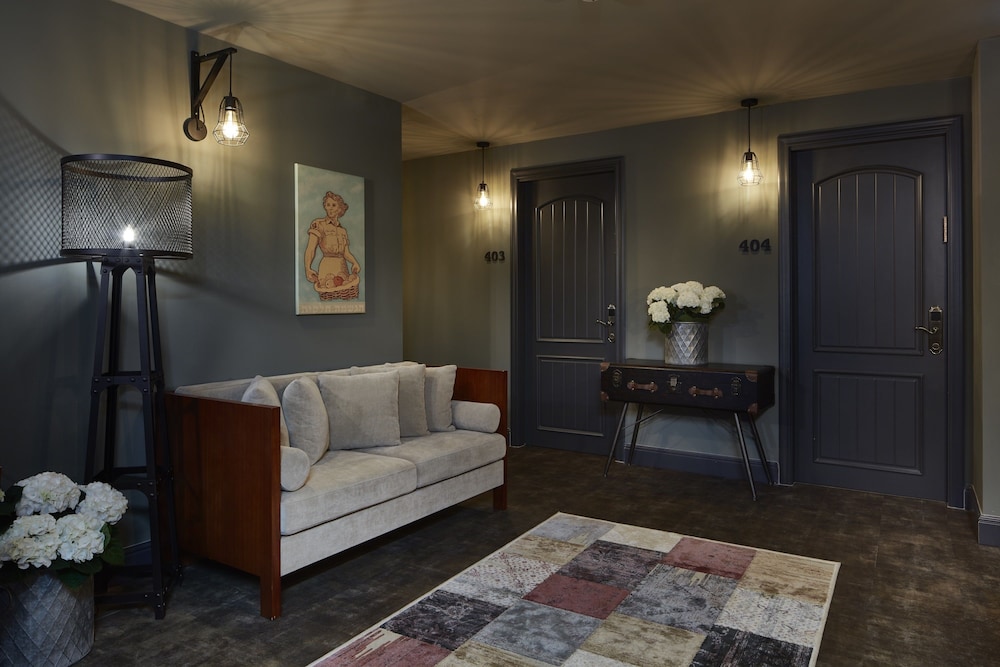 carmella boutique hotel