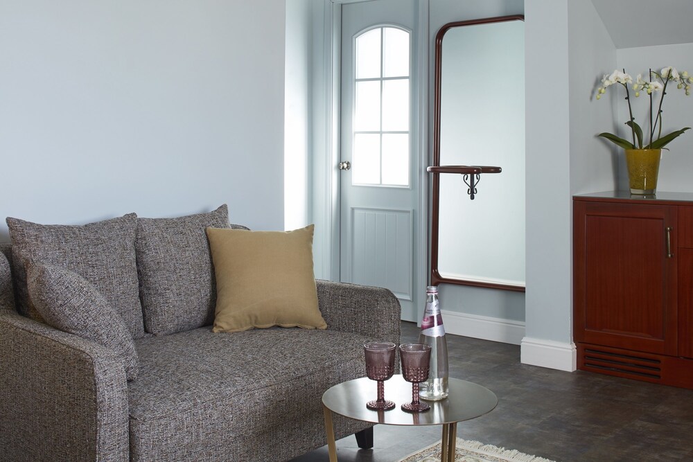 carmella boutique hotel