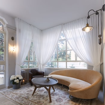 carmella boutique hotel