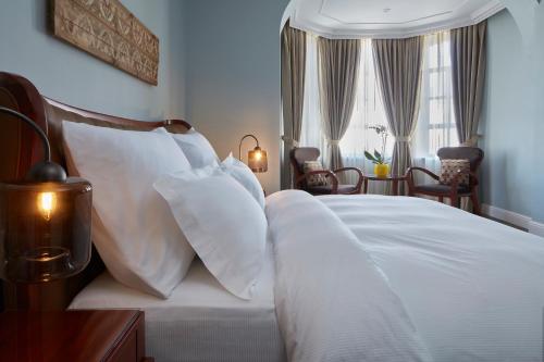carmella boutique hotel