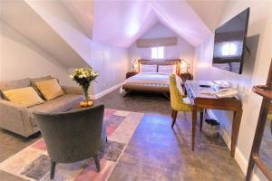 carmella boutique hotel