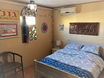 Chen In Ezuz,Ramat Negev>>Ezuz,1 star