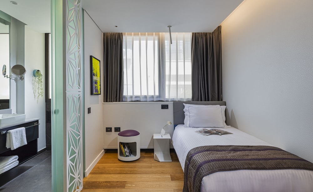 ultra hotel boutique tel aviv