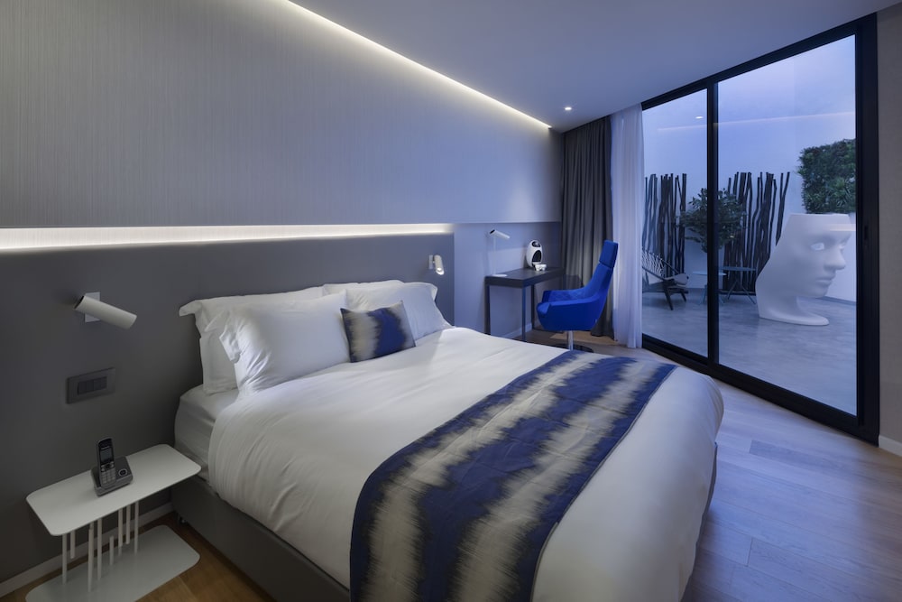 ultra hotel boutique tel aviv