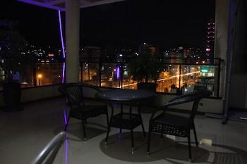 blue birds international hotel