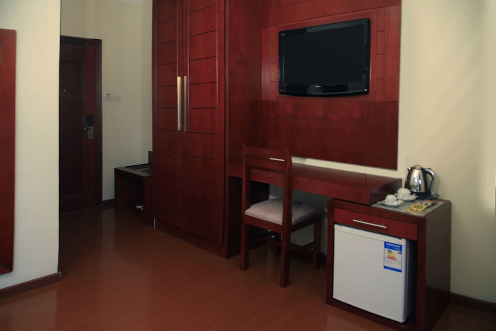 blue birds international hotel