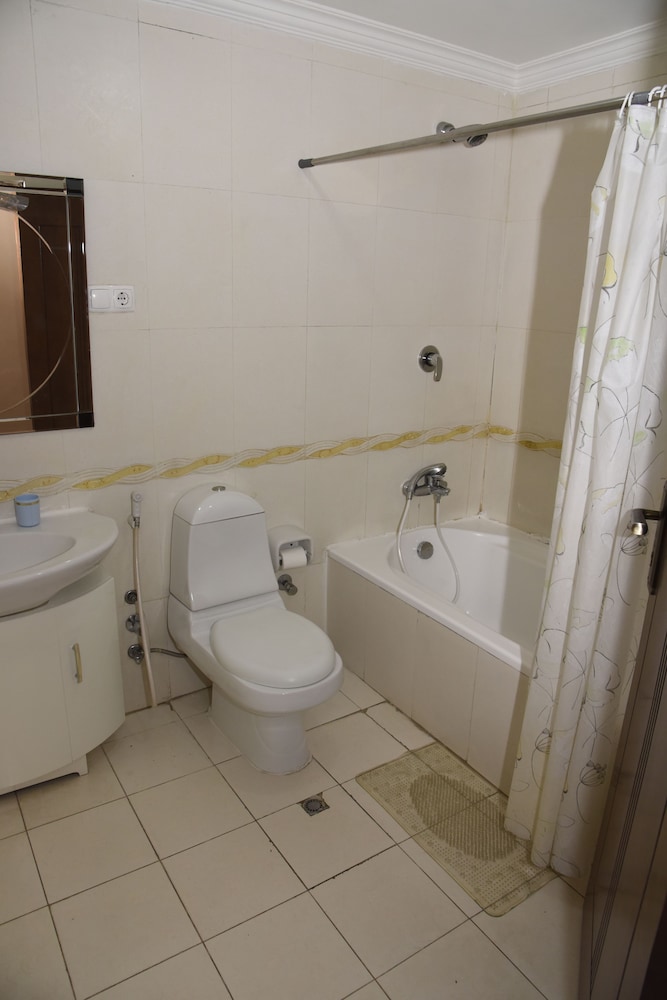 diplomat luxury furnished apartments