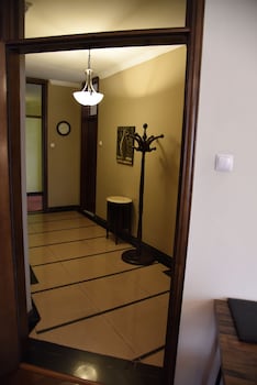 diplomat luxury furnished apartments