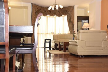 diplomat luxury furnished apartments