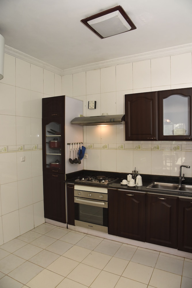 diplomat luxury furnished apartments