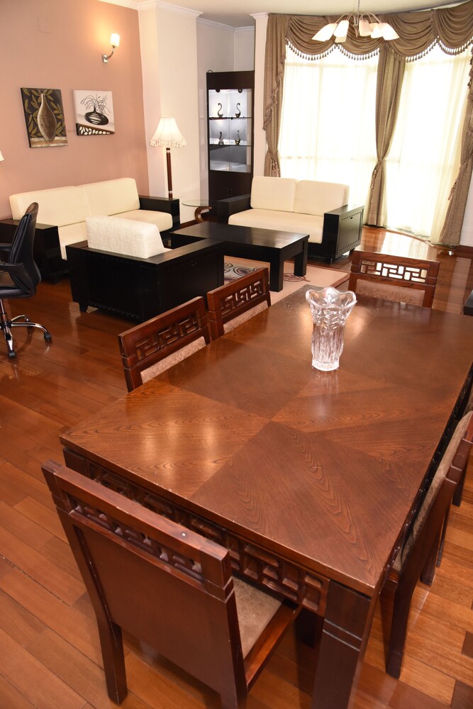 diplomat luxury furnished apartments