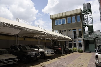 diplomat luxury furnished apartments