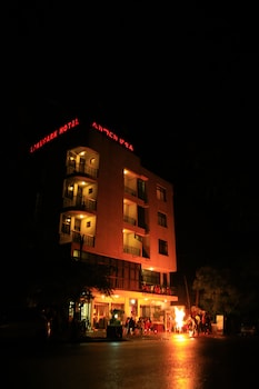 lake mark hotel