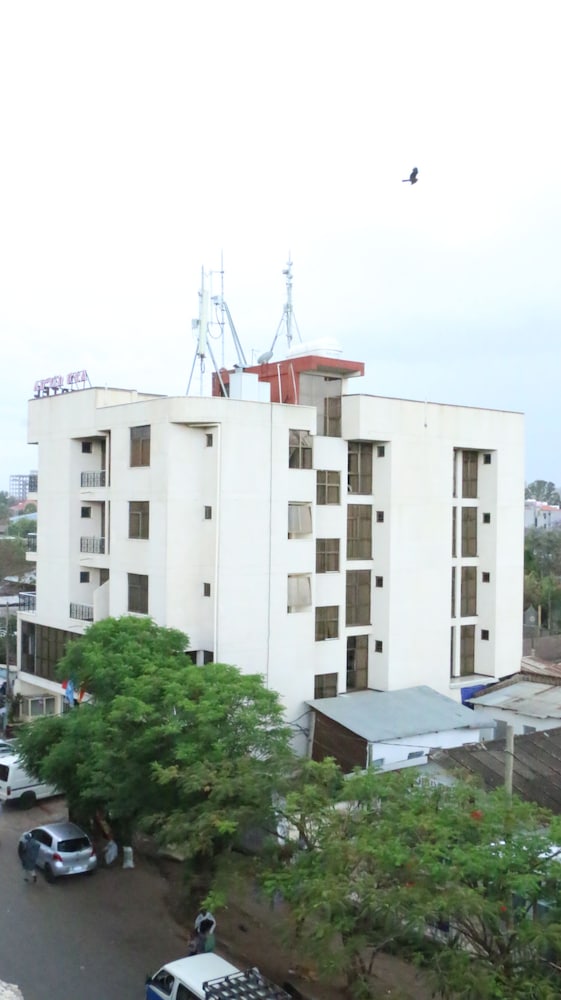 lake mark hotel