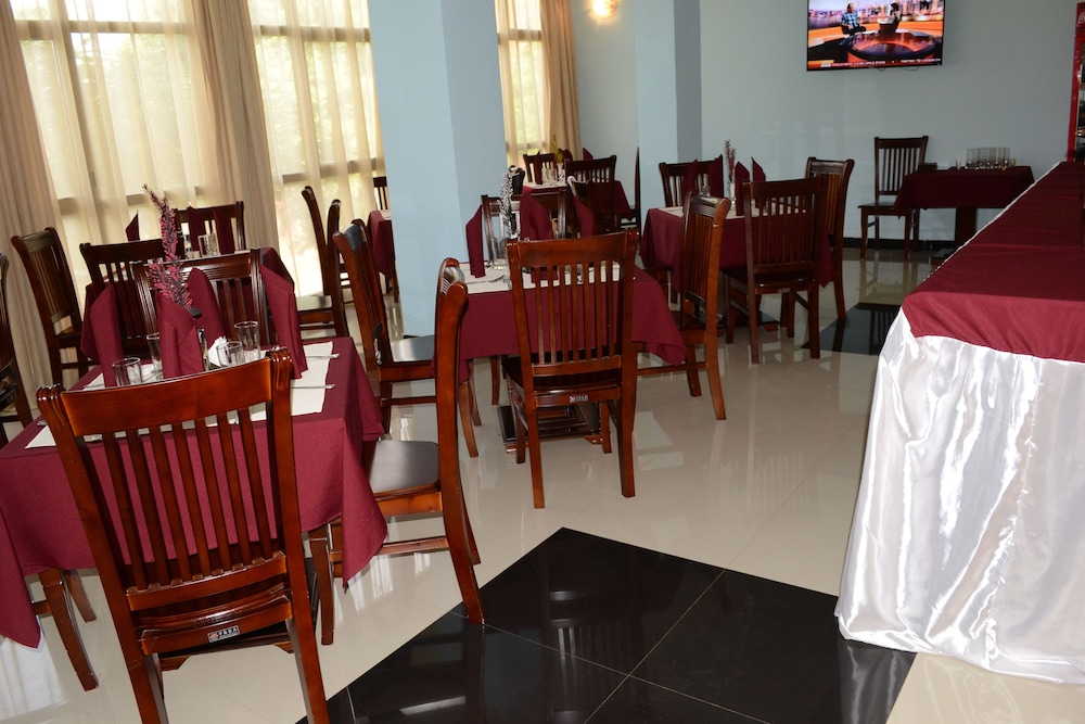 lake mark hotel