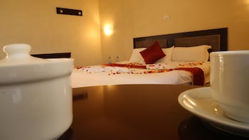 lake mark hotel