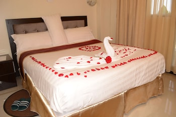 lake mark hotel