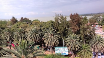 lake mark hotel