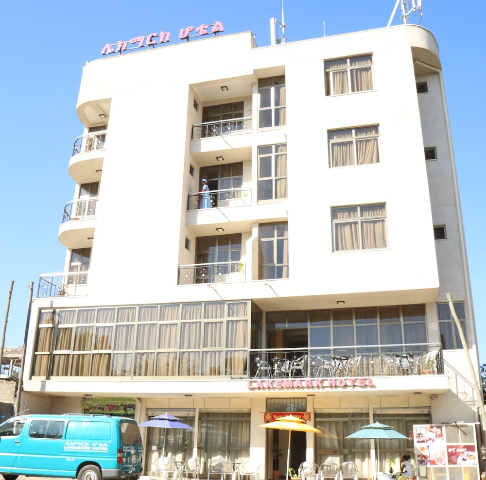 lake mark hotel