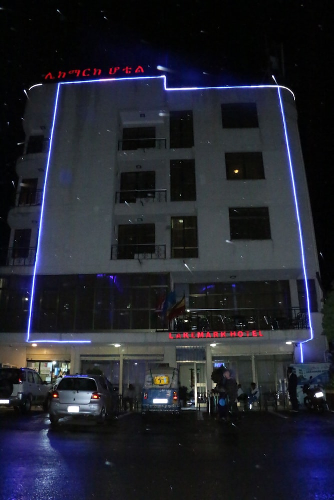 lake mark hotel