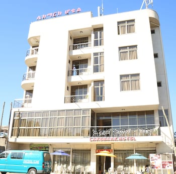 lake mark hotel