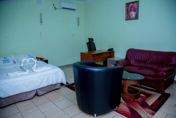 residence hoteliere de moungali