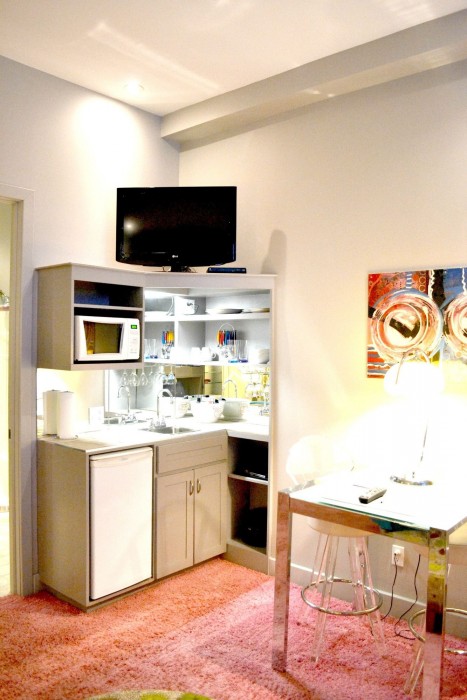 Retro Suites Hotel,Ontario>>Chatham-Kent,4 star