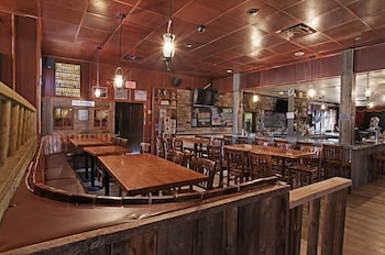 guest house inn and suites