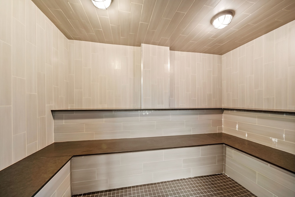 guest house inn and suites