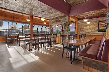 guest house inn and suites